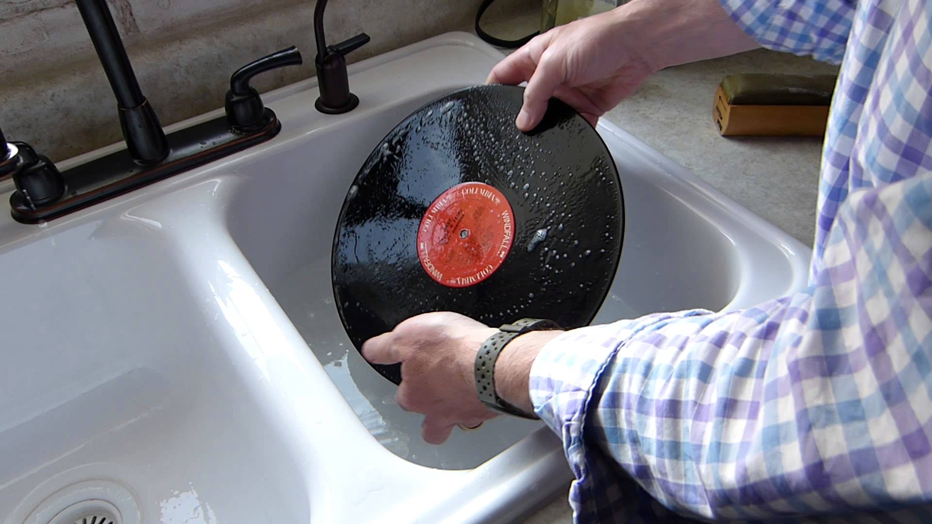 How to Clean Vinyl Records: Complete Guide | Dead Tank Records